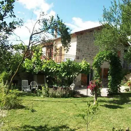 Les Frenes Bed & Breakfast *